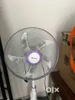 Table fan with battery