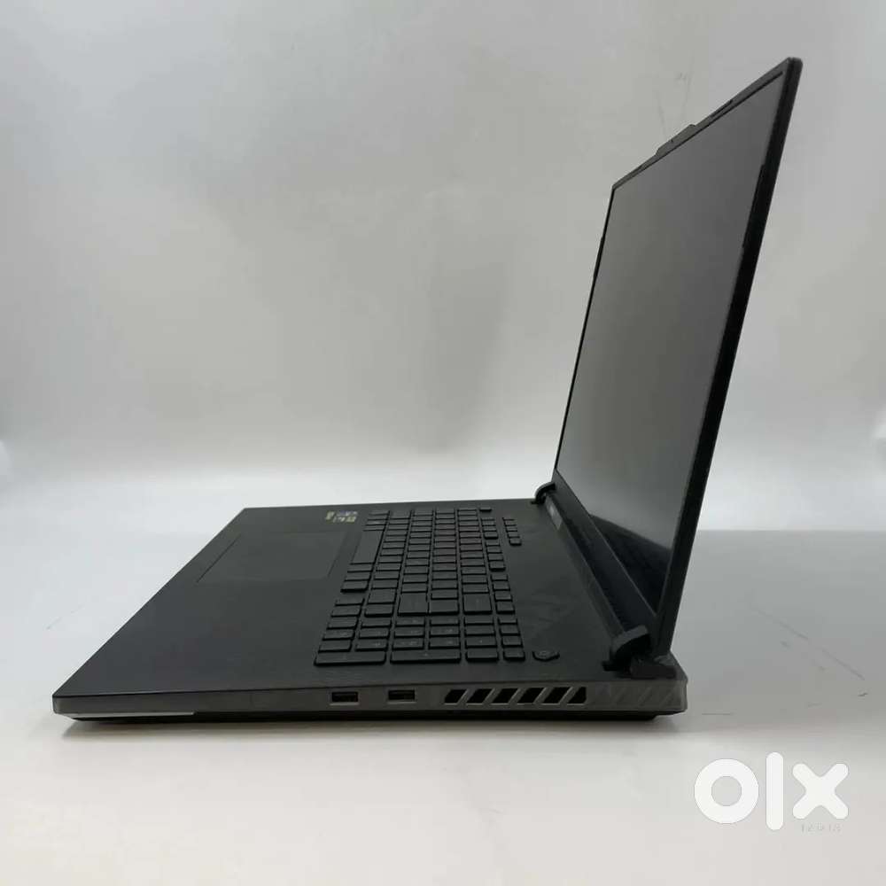 Asus ROG Strix Scar 18 G834 240Hz QHD+ 2.2 GHz i9-14900HX 32GB 2TB/1TB