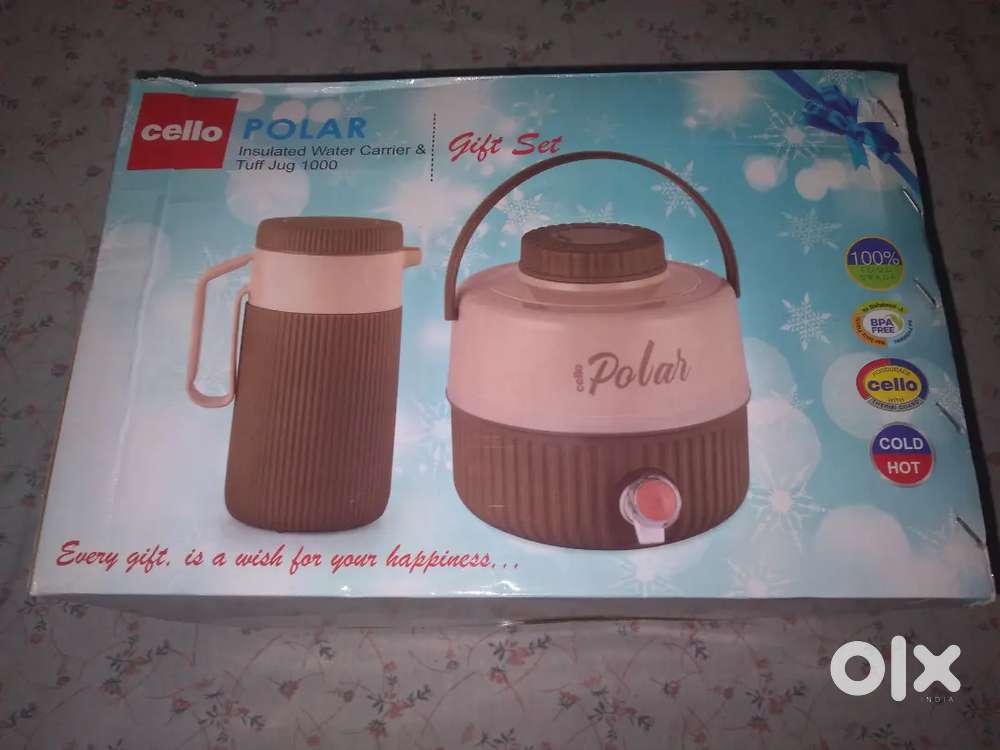 Plastic Kool Musafir andPlastic Water in brown colour.