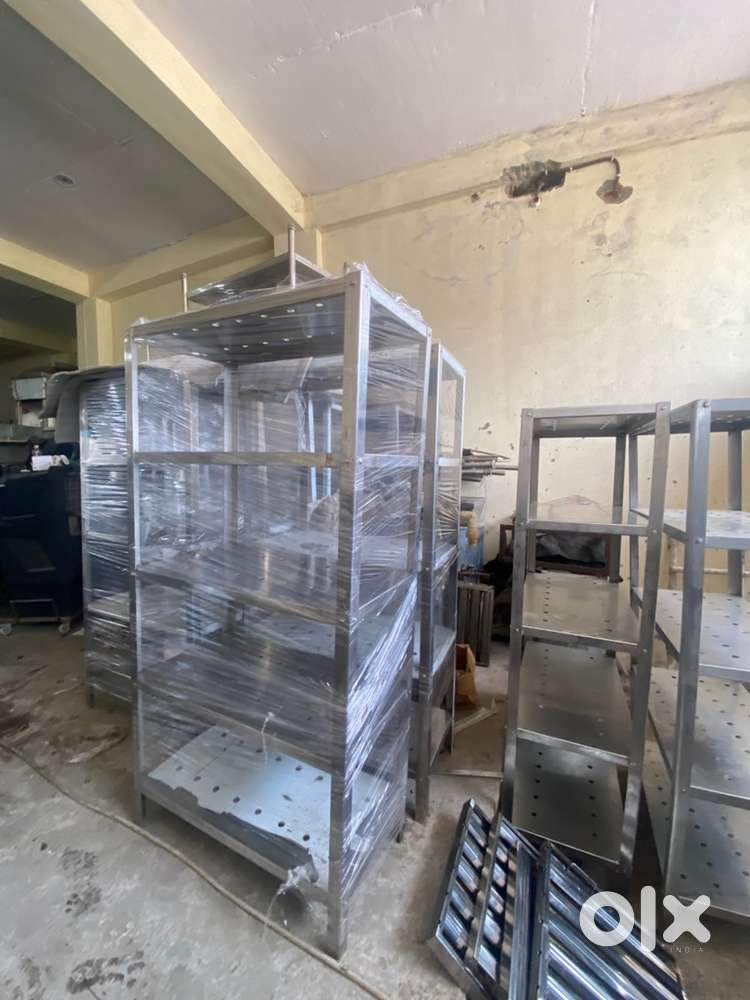 Commercial kitchen equipments available