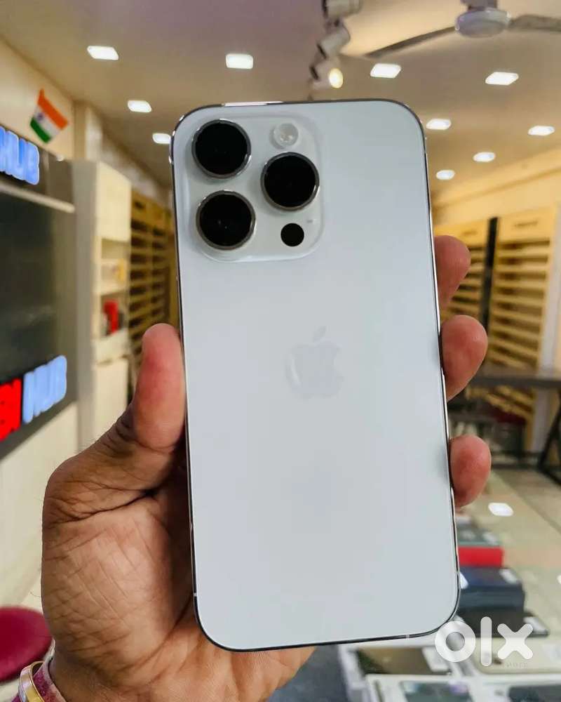 Selling my 6 months used iphone 14 pro max need urgent money