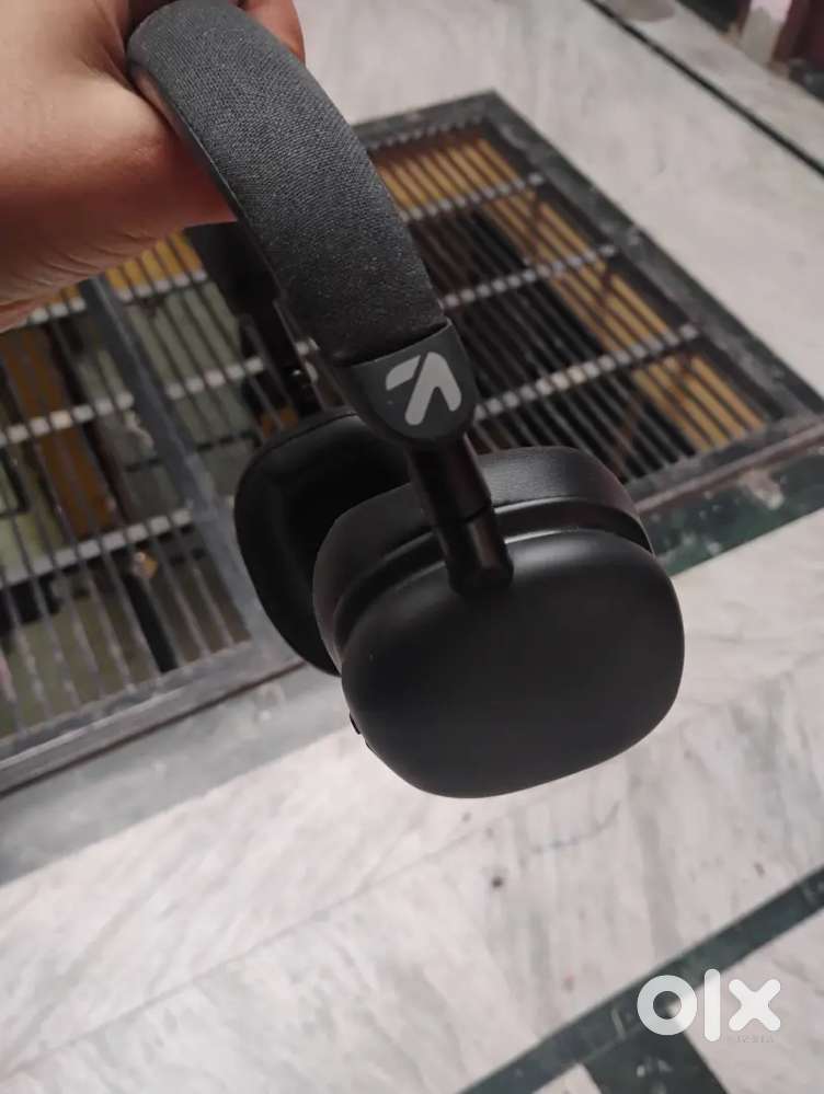 Boult fluid headphones