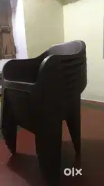 9 pec chairs 1 month use only 3600 rupees