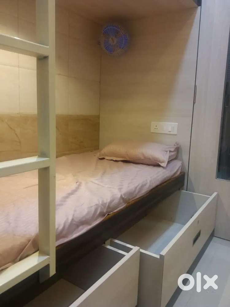 Boys pg in excellent condition