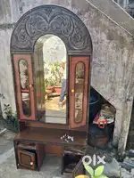 Dressing table