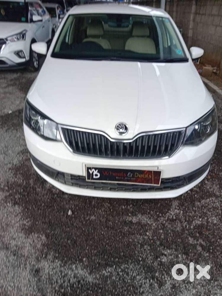 Skoda Rapid 1.5 TDI Style/1.5 AT Style, 2017, Diesel