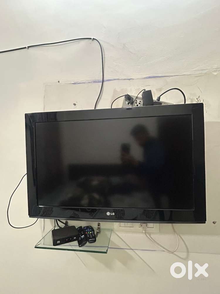 LG 32 inch LCD TV in good condition