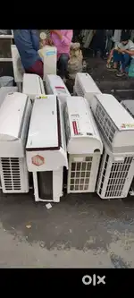 #/1 YEAR'S WARRANTY COMPRESSOR///. VOLTAS SPLIT AC 1 TON EXCELLENT