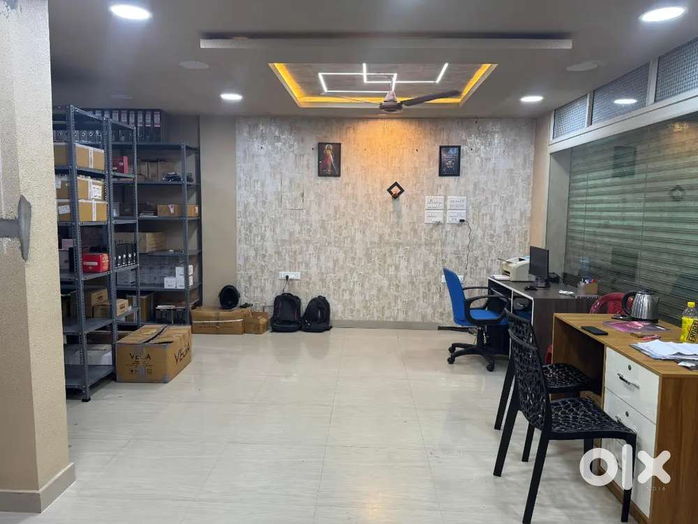 FEMALE OFFICE STAFF REQUIRED