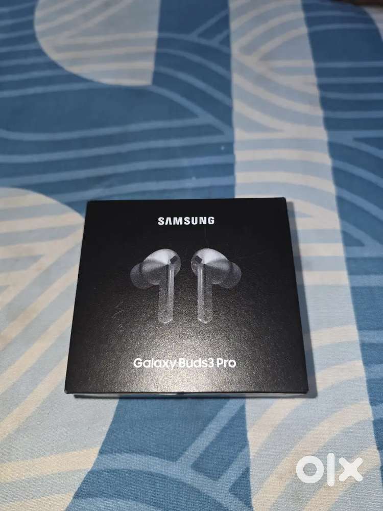 Samsung Galaxy busd 3 pro sealed pack