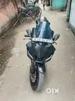 Yamaha stylish black colour R15