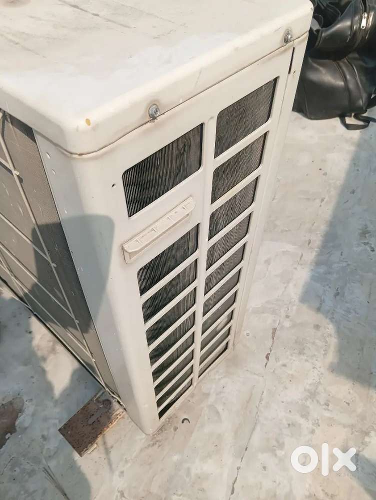 Daikin split AC