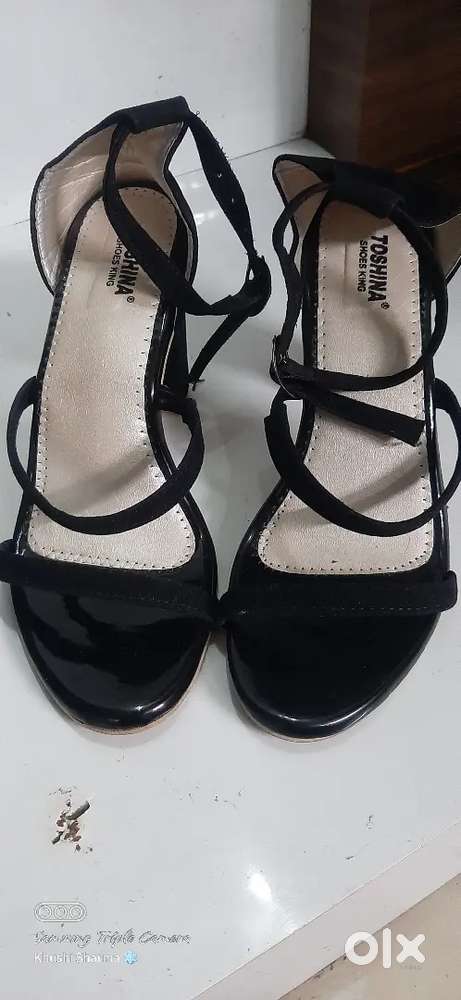 Black strappy block heels