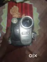 Kamre is a very good condition but screen and ded