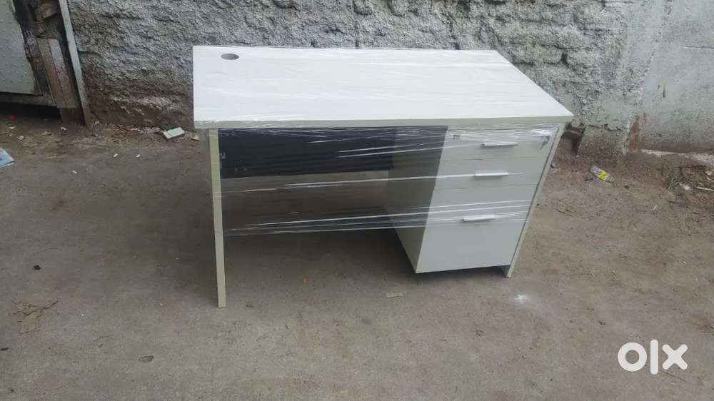 Office tabels all size available all models