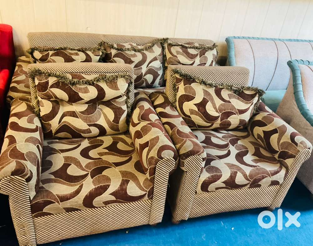 Sofa set at minimum price