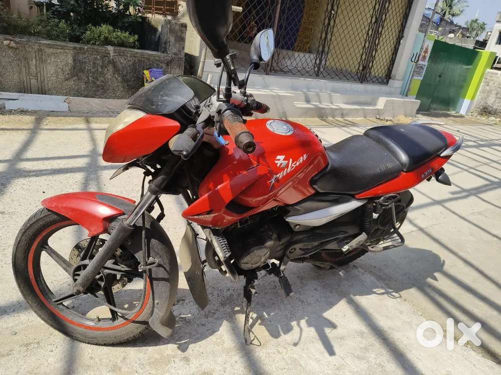 Selling my Bajaj Pulsar 135 LS (Red) in good running condition.