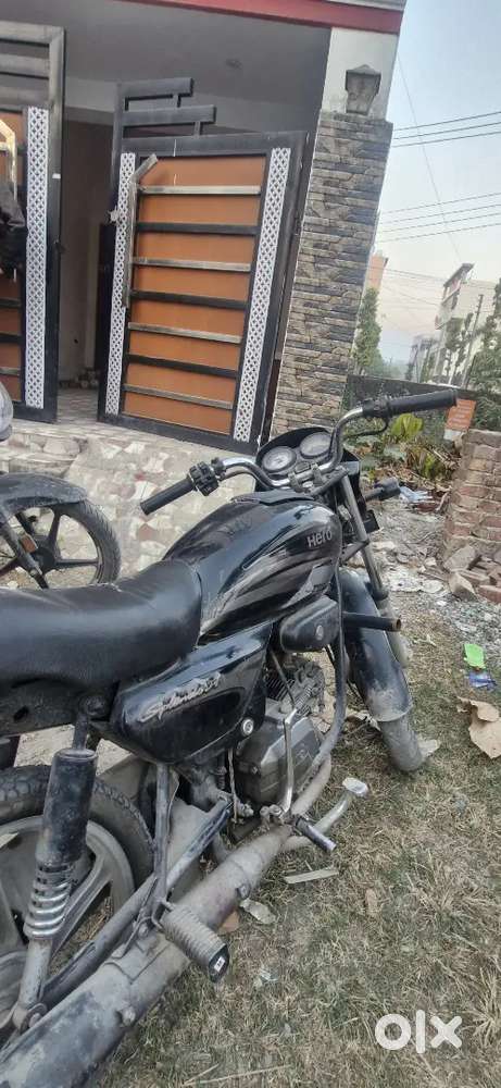 Hera splendor black colour