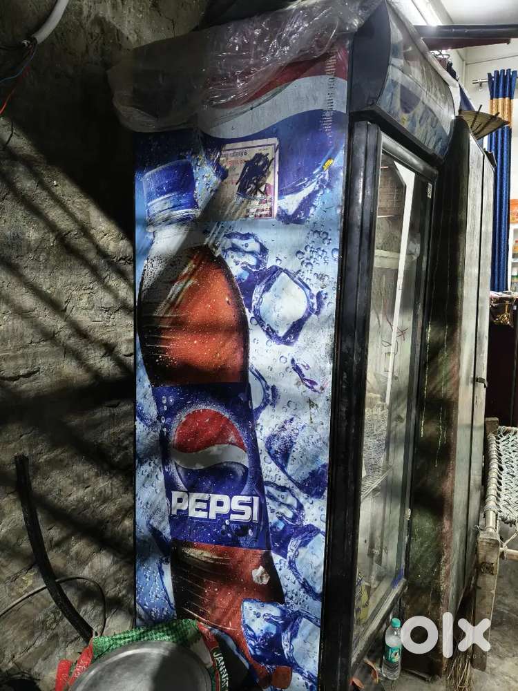 अलमारी बाला बड़ा पैप्सी फ्रिज