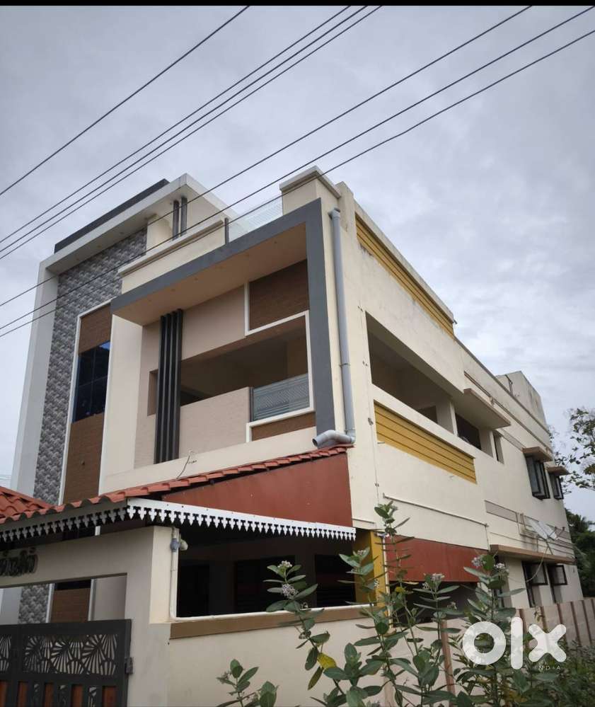 HOUSE FOR RENT - UPSTAIRS