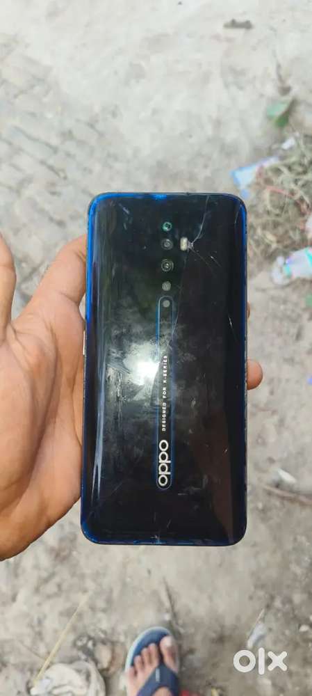 Oppo reno 2f  hai 8.128 gb hai only folder chnge hai back crack
