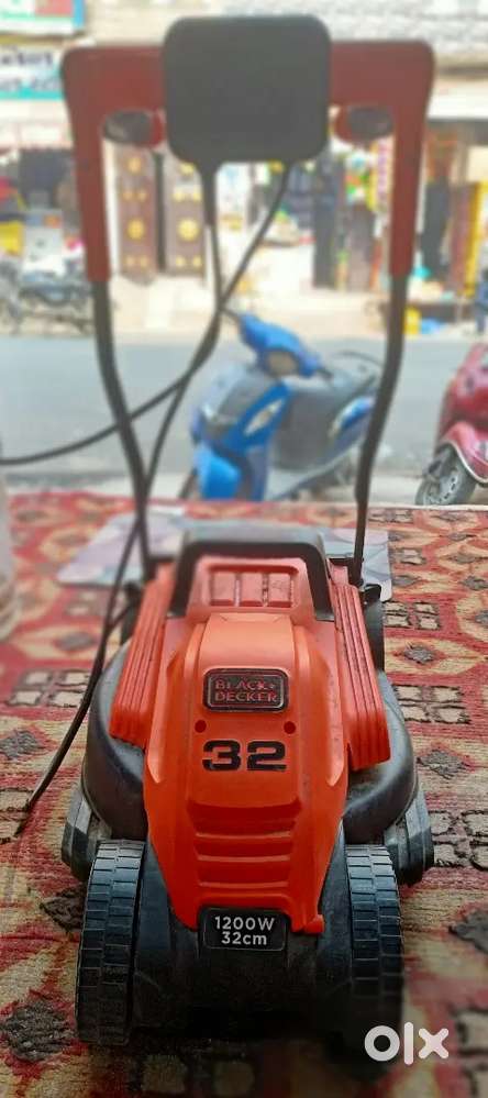 BLACK+DECKER 1200W Electric Lawn Mower