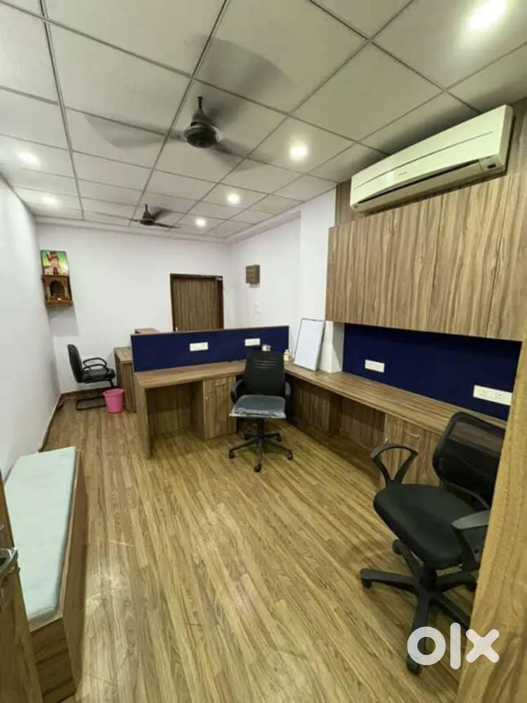 Vaishali Nursery circle, Fully Furnished 325sq. In Commercial Building