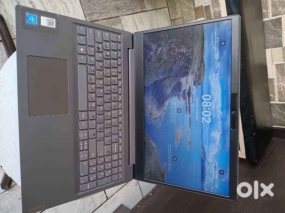 lenovo V 15  4/256 ssd
