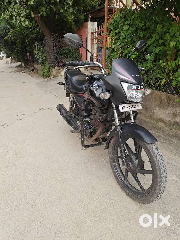 Honda shine 125 (2012 model)