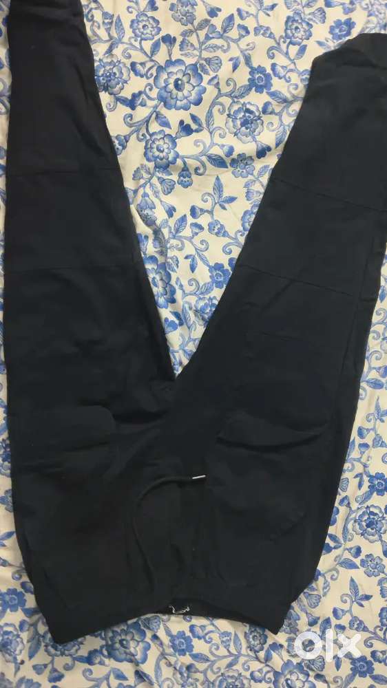 Zudio black cargo pants