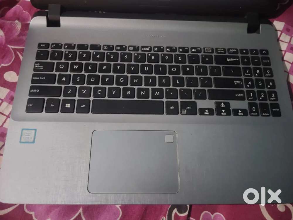 Asus vivo book 15 i5 8th generation