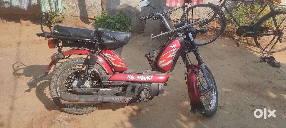 TVs xl it's very good condition