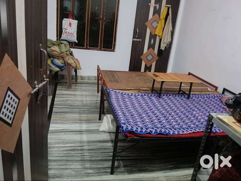 Room on rent, for girls only