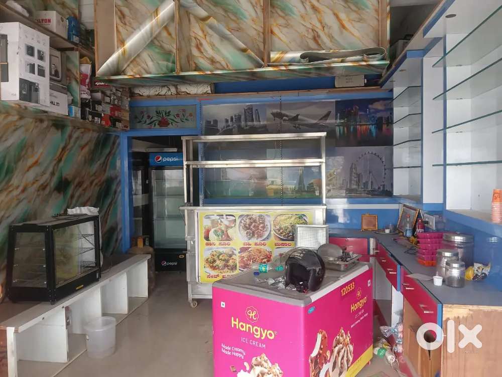 Looking for breakfast and lunch partner...it's very good spot