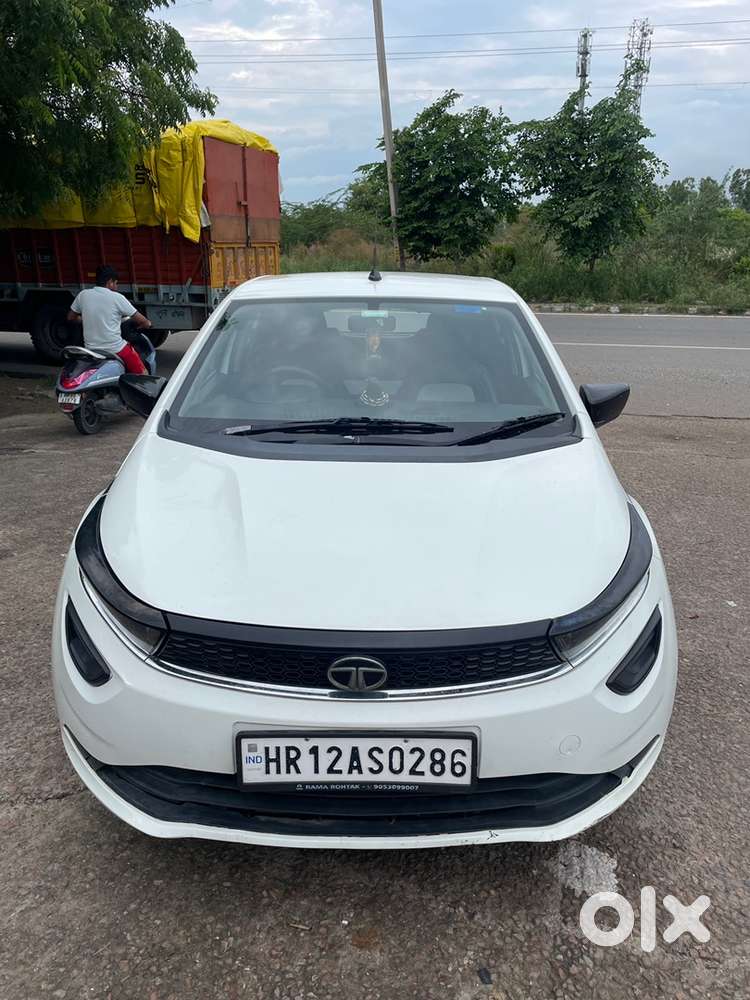 Tata Altroz 2023 Petrol Well Maintained