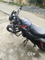 1 st owner gadi hai . Koi km nhi gadi m .