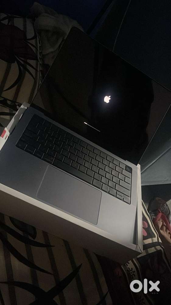 Macbook m1 pro 512GB 14 inch model
