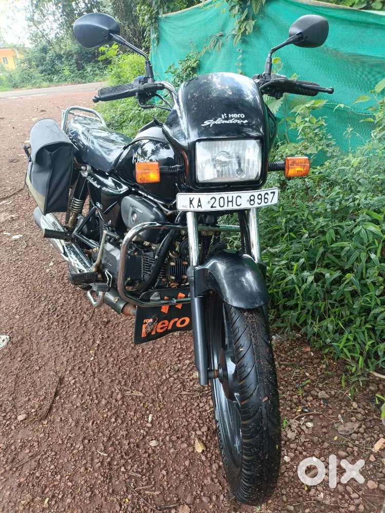 Well maintained Black Hero Splendor Plus