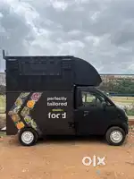 1 month old Food truck for sale