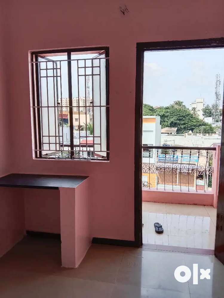 Bachelors room available for Rent nearer to kavundumpalayam busstop