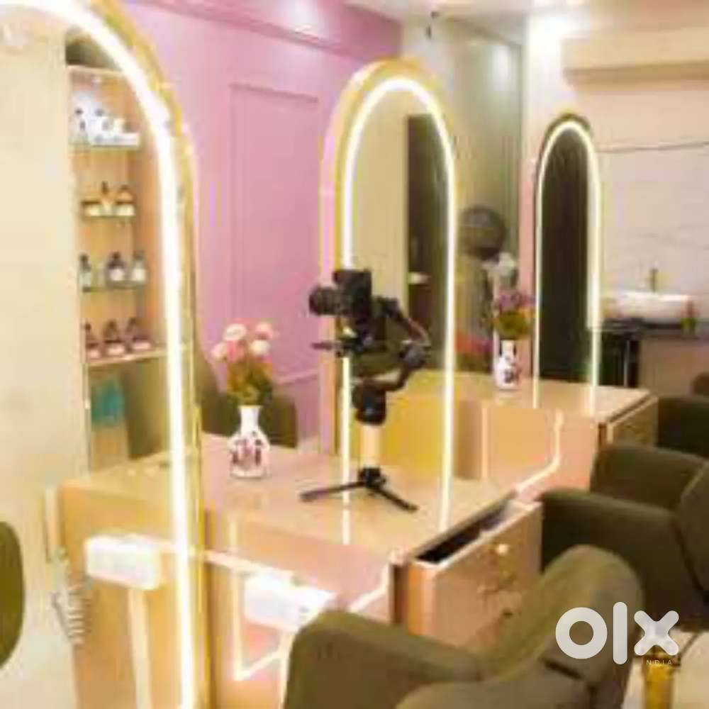 Beauty parlour spa therapist ladies jobs available daily payment