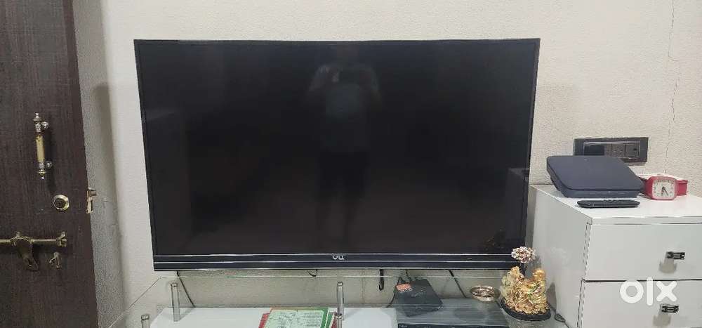 55 inch vu tv fully working condition