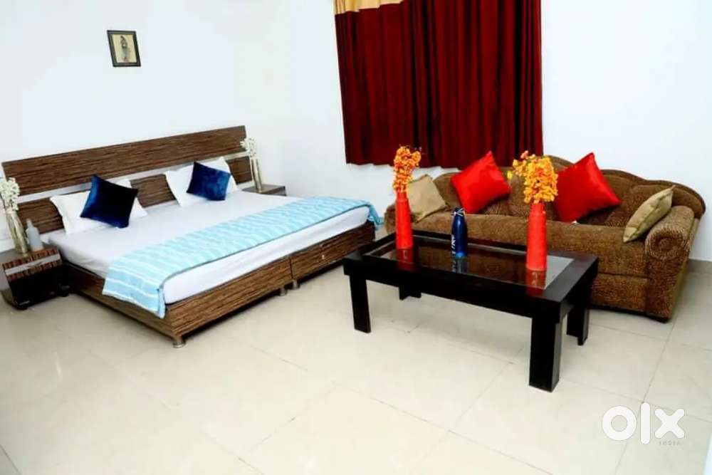 NO BROKERAGE! Paying Guest Accomodation for Boys with meals in Noida!