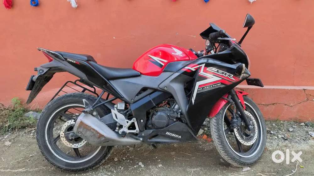 Vehicle in good condition new tyres