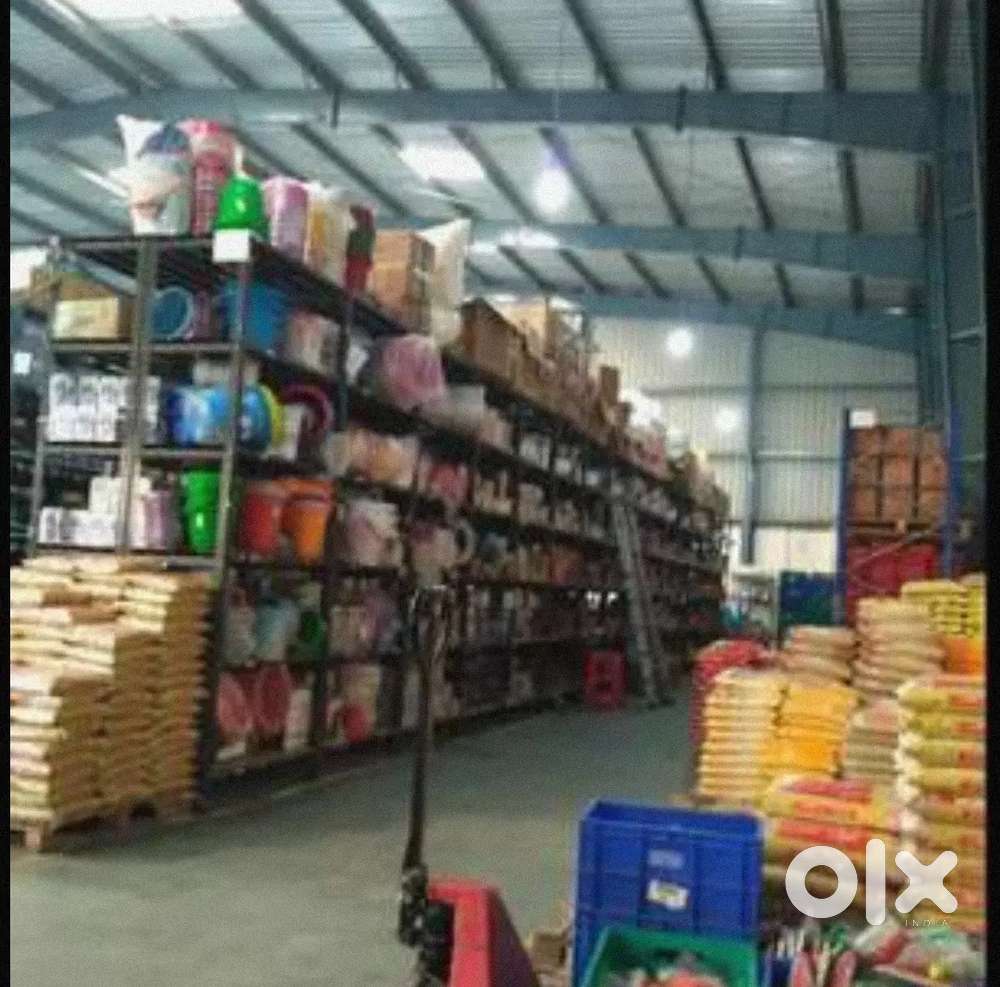 Grocery werehouse packing