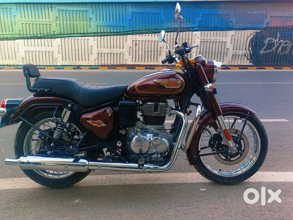 Royal Enfield Bullet 350 Maroon Colour