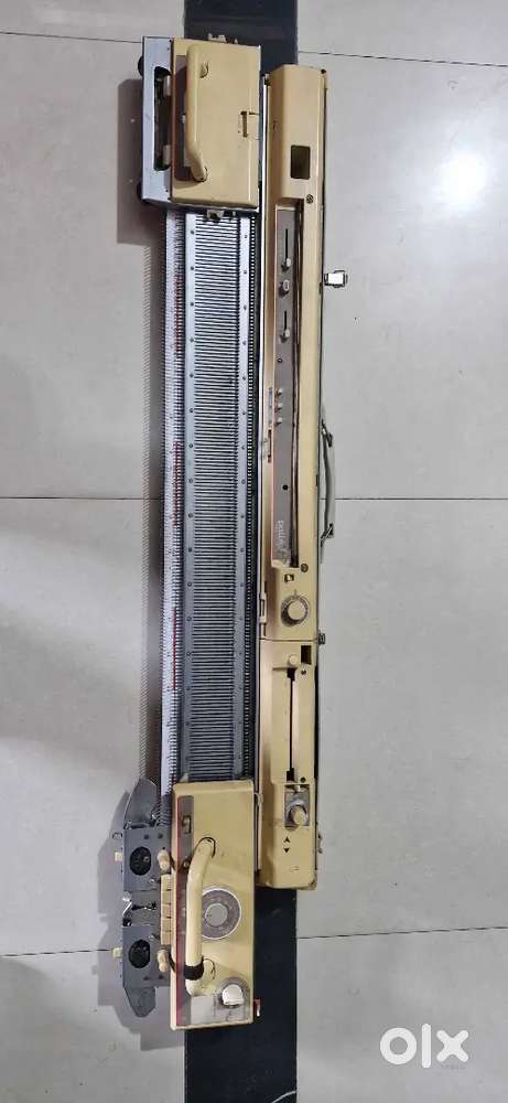 Brother knitting machine, very good working