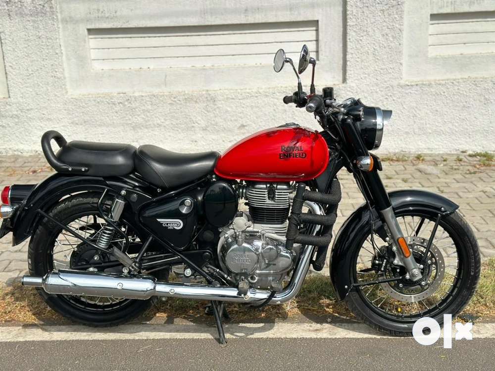 CLASSIC 350 ABS REBORN BIKE IN MINT CONDITION IS UP FOR SALE