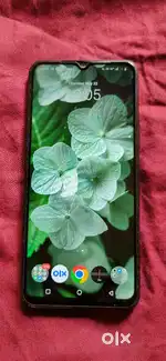 Y 28e 5g  4+4/64 display crak hain