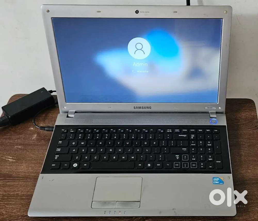 Samsung Laptop i3, 320gb